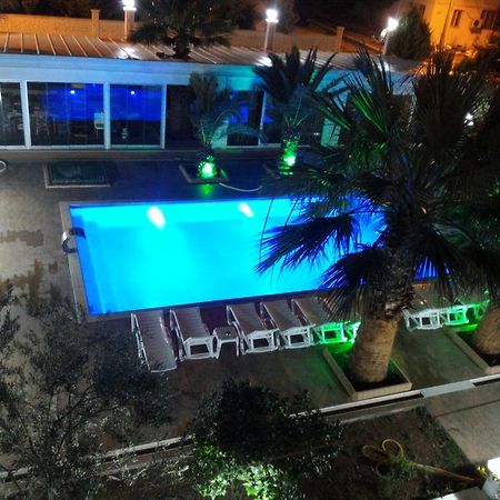 Uzunhan Hotel Айвалык Экстерьер фото