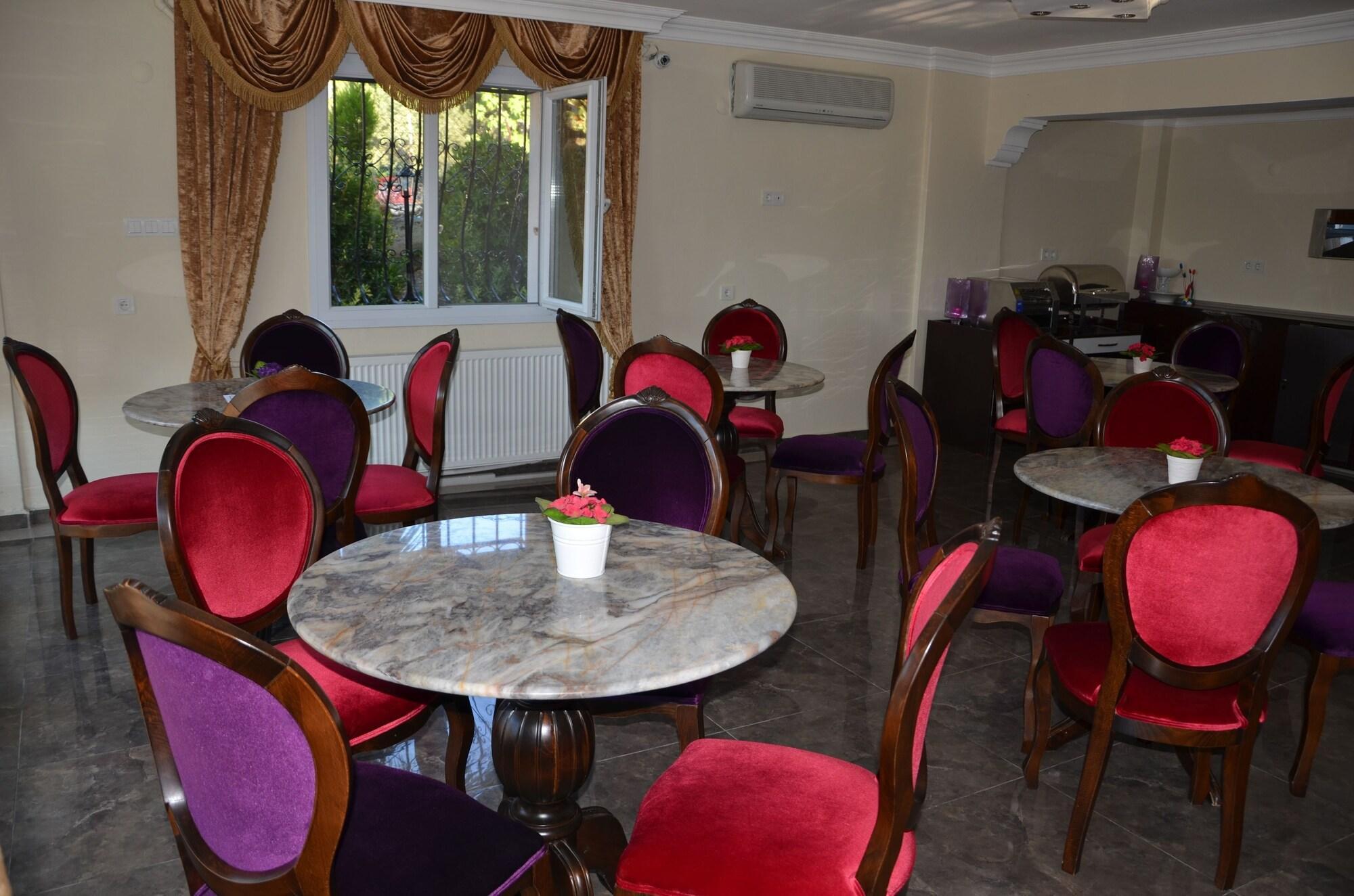 Uzunhan Hotel Айвалык Экстерьер фото