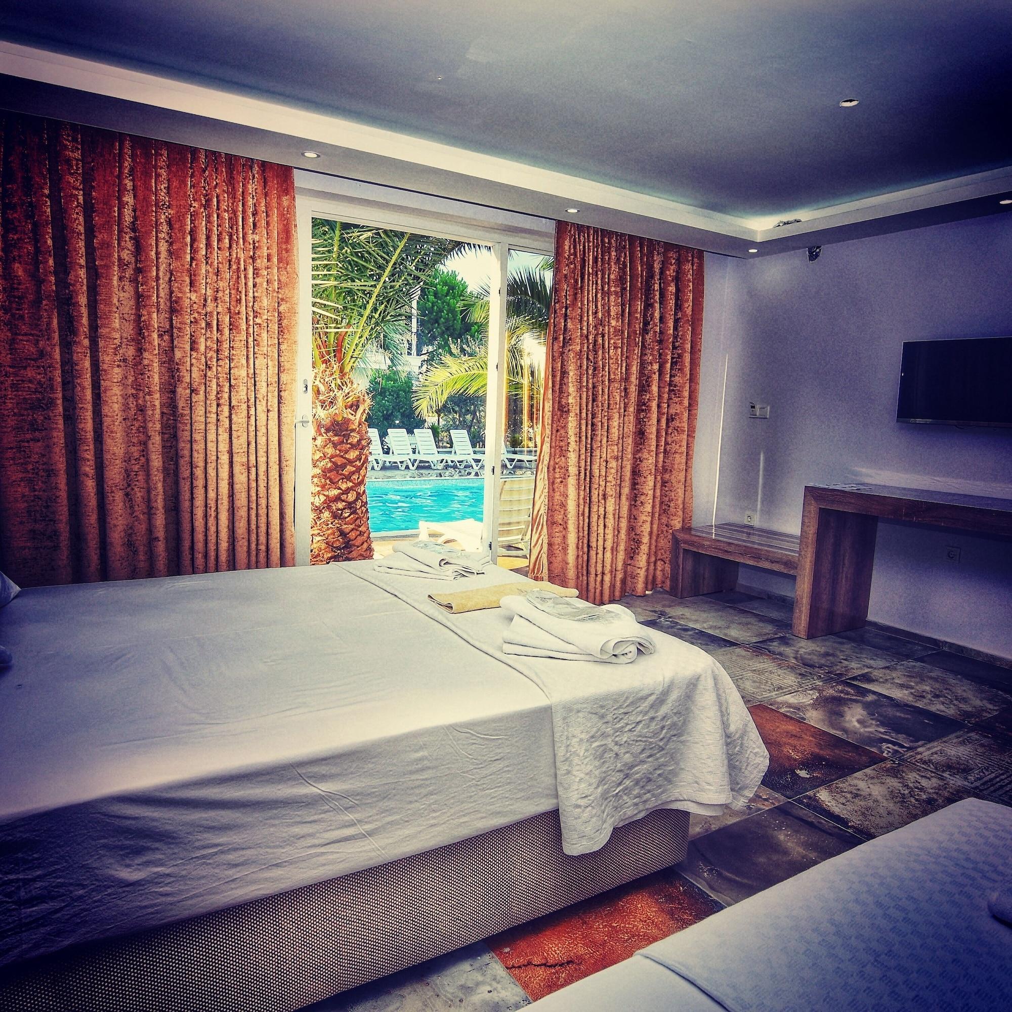 Uzunhan Hotel Айвалык Экстерьер фото
