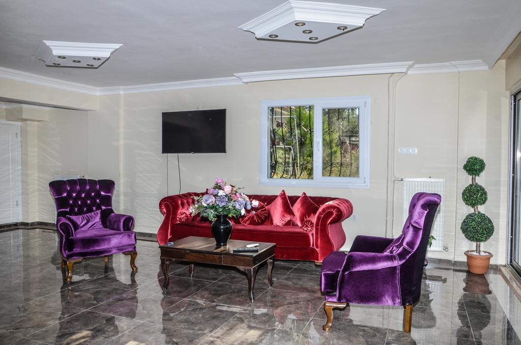 Uzunhan Hotel Айвалык Экстерьер фото