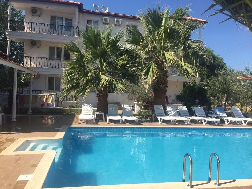 Uzunhan Hotel Айвалык Экстерьер фото