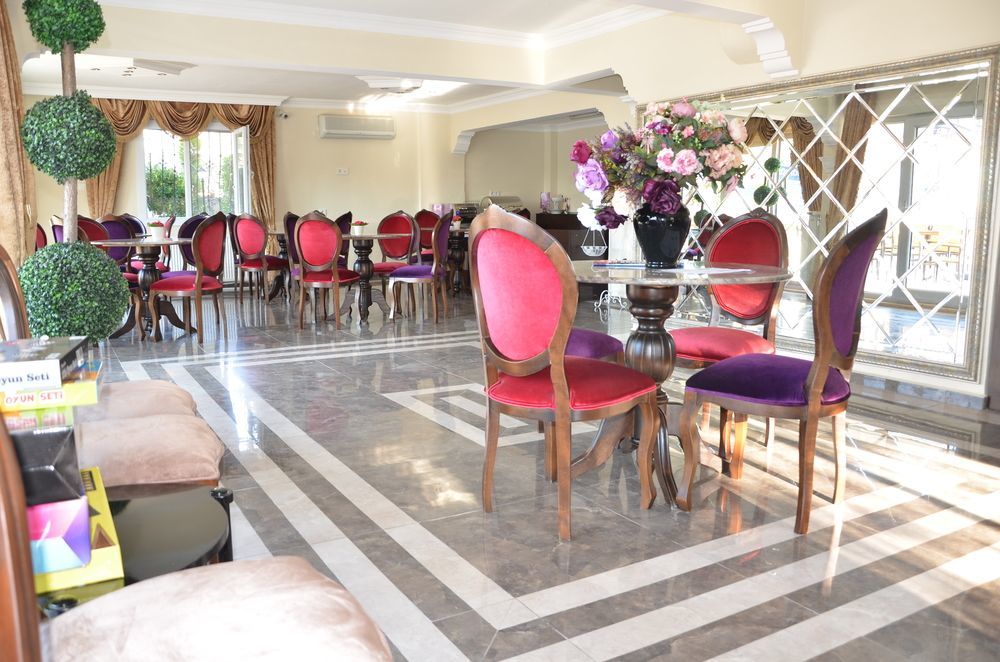 Uzunhan Hotel Айвалык Экстерьер фото