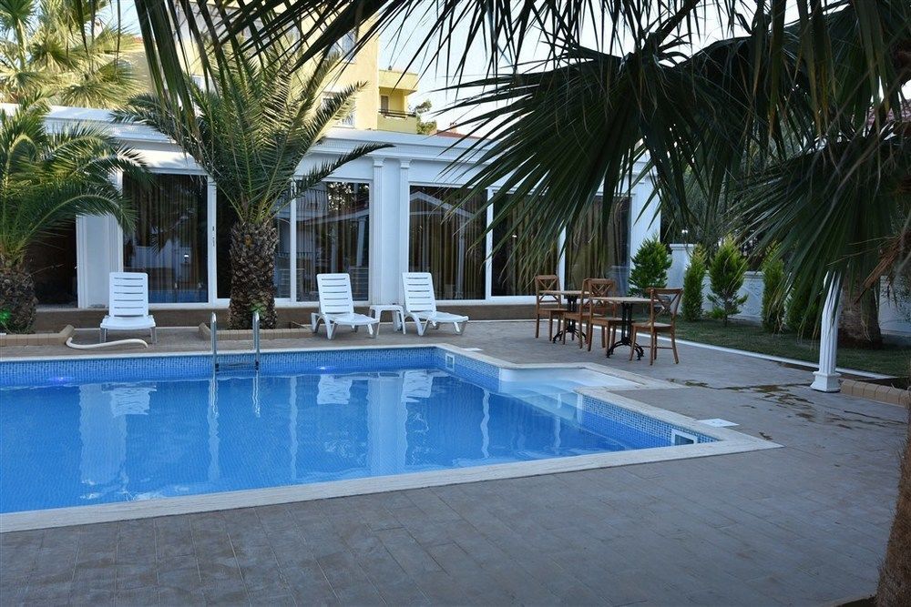 Uzunhan Hotel Айвалык Экстерьер фото