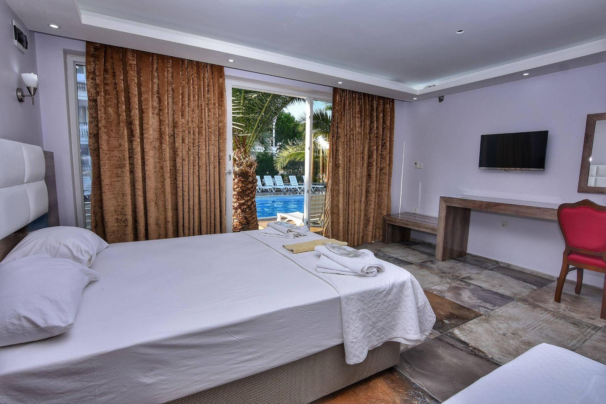 Uzunhan Hotel Айвалык Экстерьер фото